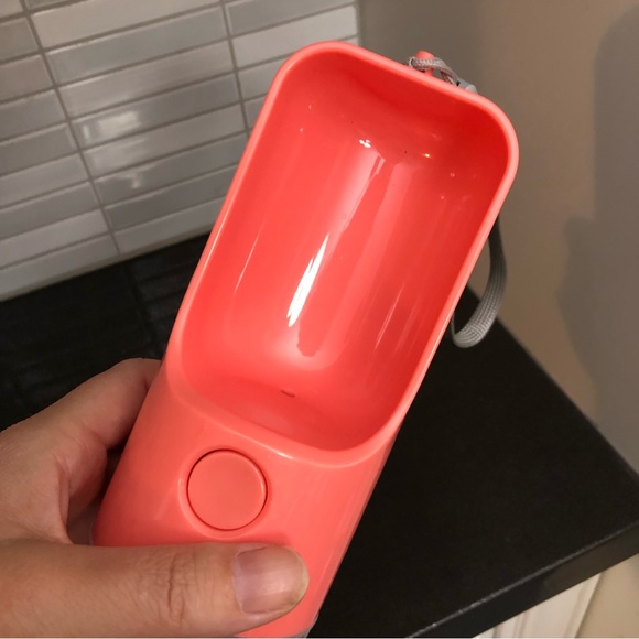 🥳HOST PICK🥳 Dog mobile drinking water dispenser - Picture 6 of 6